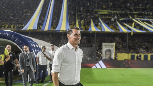 Guillermo Farré en la Bombonera, donde lo aplaudieron por aquel gol para el descenso de River. Cumple dos años como DT de Belgrano (La Voz) 
Farre
belgrano de Cordoba vs Boca Juniors
Foto Federico Lopez Claro