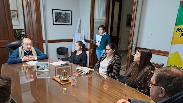 El intendente Sánchez hizo entrega de los créditos Fomepro