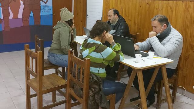 Vecinos hicieron trámites de ANSES en Villa Arias y Villa del Mar