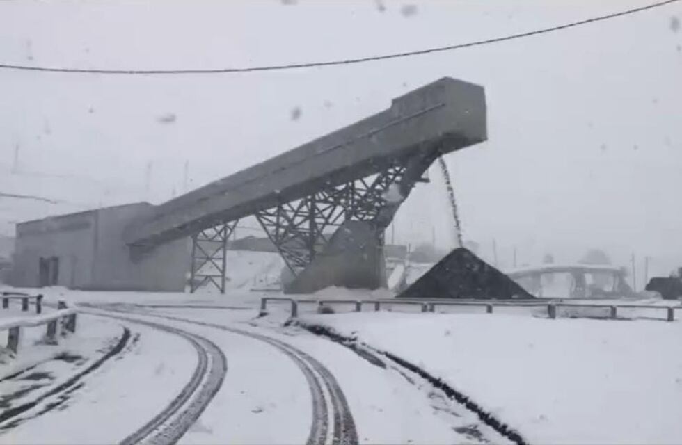 A más de 20 días del inicio de la primavera, Santa Cruz amaneció vestida de blanco
