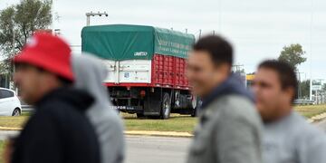 Se levantó el paro de transportistas de carga. (Tomy Fragueiro/ La Voz)
