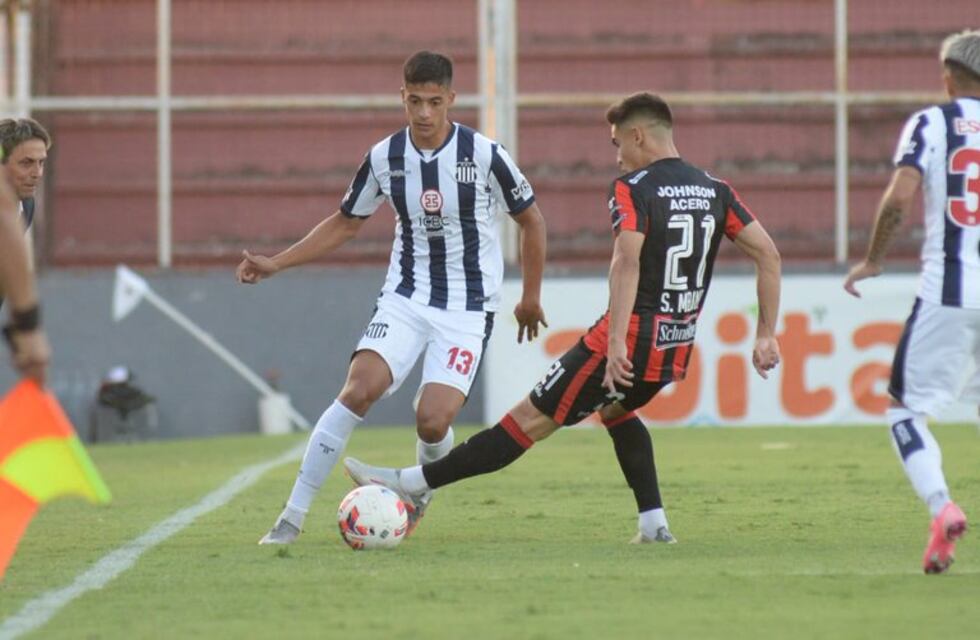 En un partido muy pobre, Talleres empató sin goles en Paraná ante Patronato
