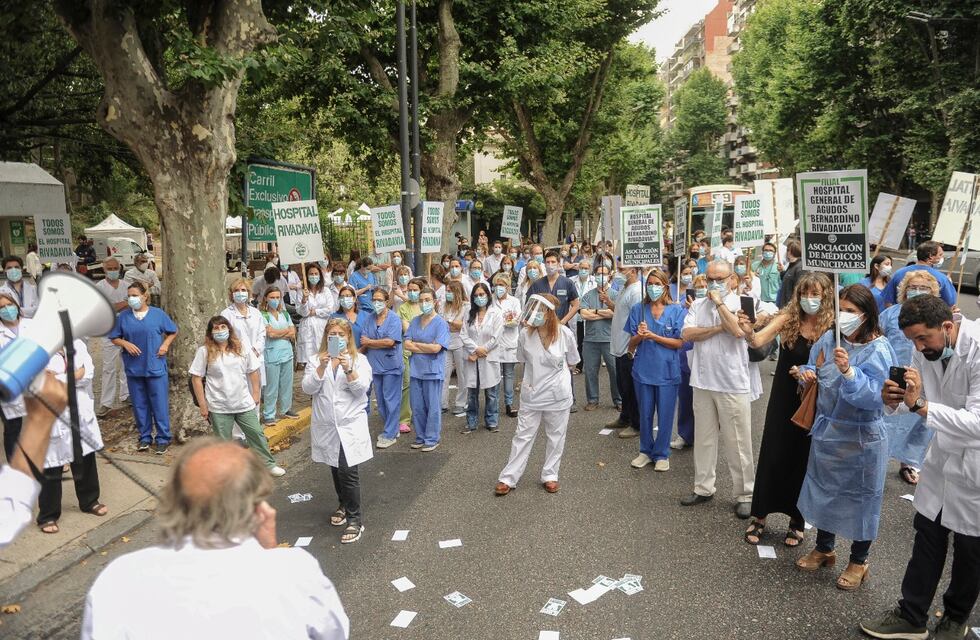 Médicos municipales de la Ciudad realizan un paro de 36 horas