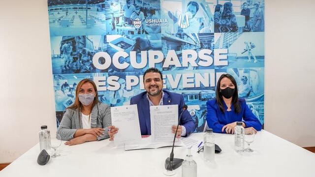 En un encuentro encabezado por el Intendente Walter Vuoto se rubricó un convenio para combatir el grooming en la ciudad