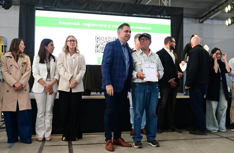 Viviendas: casi 70 familias de Gualeguaychú recibieron sus escrituras