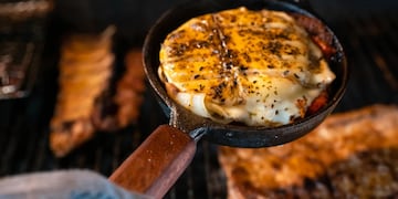 En Córdoba, quién hace la provoleta estrella de la parrilla Don Julio.