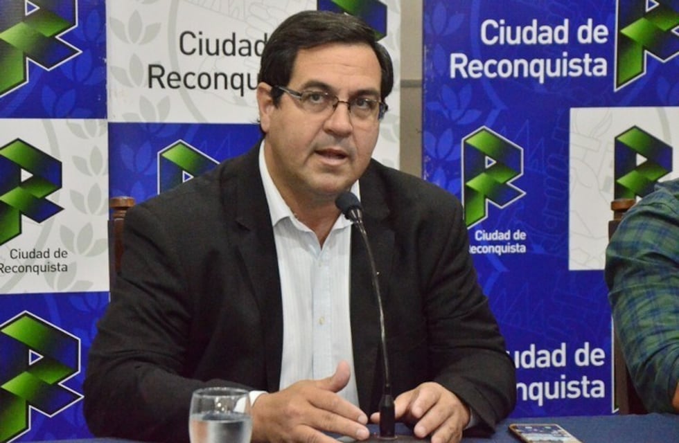 Trasladan al intendente de Reconquista y a su esposa a Rosario por coronavirus