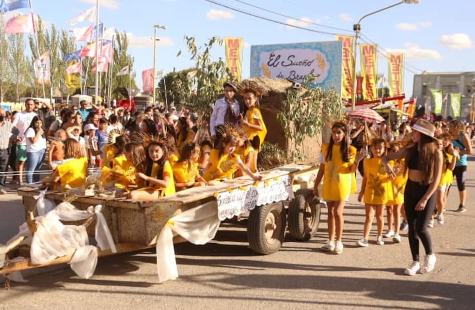 Fiesta Provincial del Trigo 2023: reglamento del desfile  y concurso de carrozas