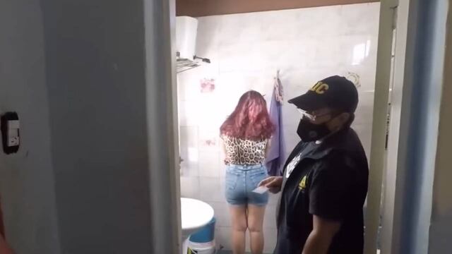 La fuerzas provinciales secuestraron cocaína, dos armas de fuego y municiones durante los allanamientos.