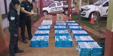 Hallan un cargamento de cigarrillos ilegales en Santiago de Liniers.