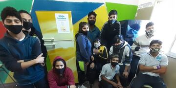 Las Biblio-heladeras son donadas a diferentes instituciones de la ciudad