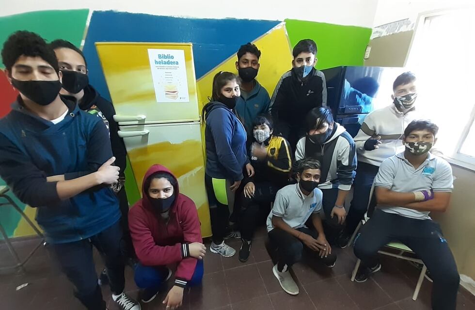 Viejas heladeras son trasnformadas en bibliotecas