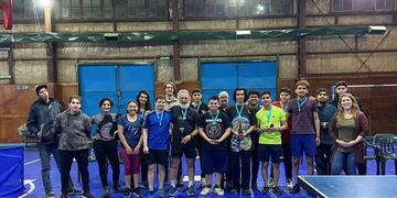 Encuentro recreativo de talleres municipales de tenis de mesa