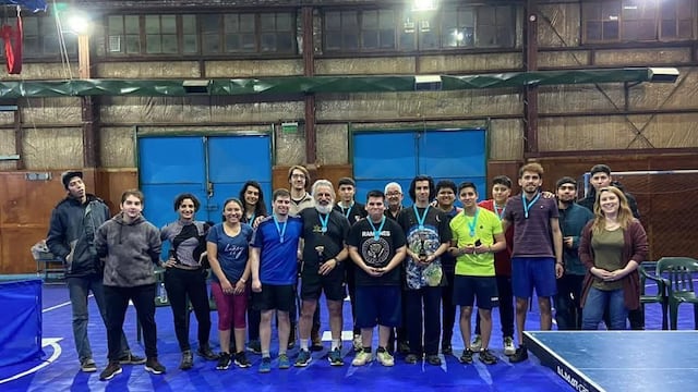 Encuentro recreativo de talleres municipales de tenis de mesa