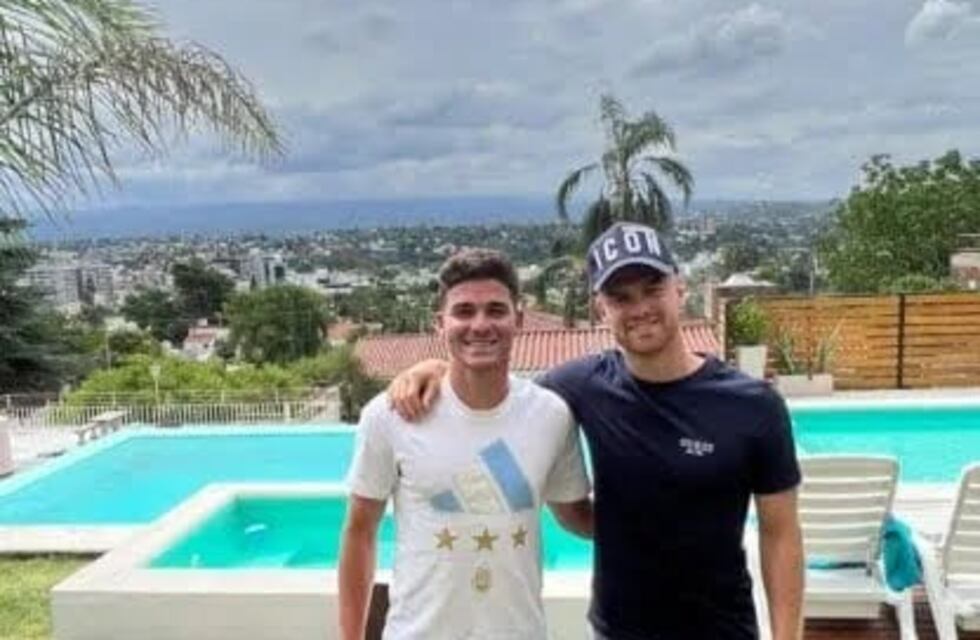 Julián Álvarez en Carlos Paz celebrando la navidad