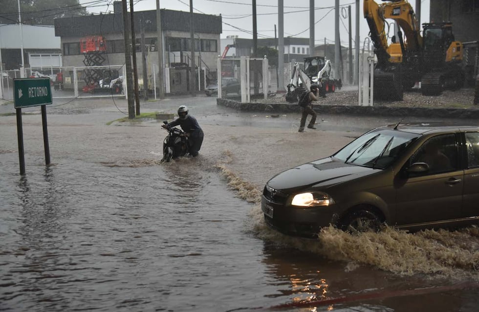Emitieron un alerta por tormentas y fuertes vientos para Córdoba: lo que hay que saber