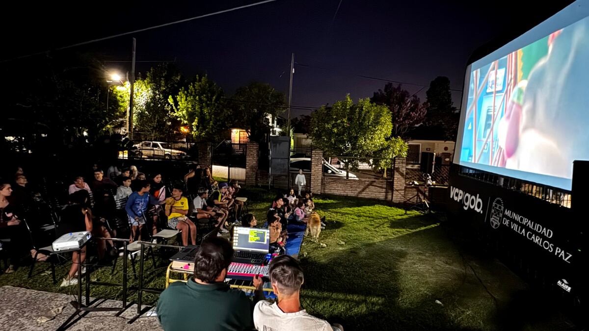 El ciclo “Cine en tu barrio” regresa este verano a Villa Carlos Paz con propuestas gratuitas para toda la familia