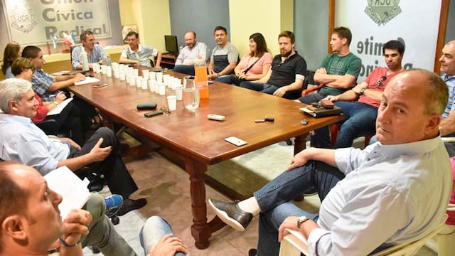 La UCR pampeana le pidió al Gobierno provincial información sobre quienes se vacunaron (El Diario)