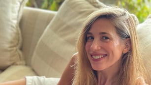 La locutora rosarina es la cara de una de las marcas de lencería más populares de Argentina.