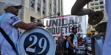 Organizaciones sociales darán detalles de cómo será la movilización de este miércoles a Plaza de Mayo. Foto: Télam
