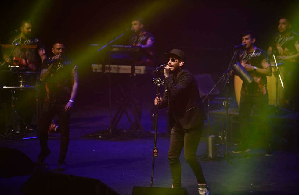 Pese a la prohibición de bailes masivos, Ulises anunció un show para 4.000 personas