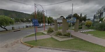 Hallaron un cuerpo sin vida en la costanera de Carlos Paz.