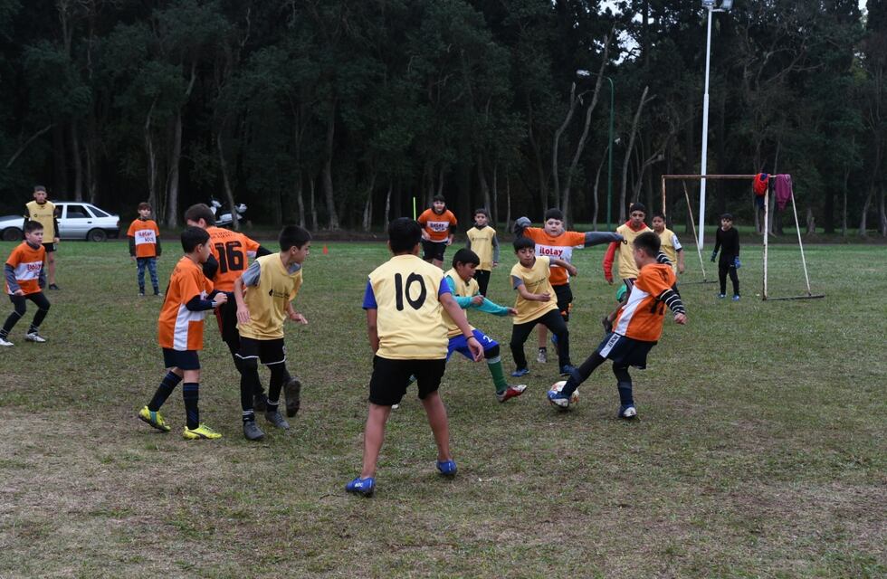 Encuentro de “Escuelitas Deportivas Barriales” en Los Arces