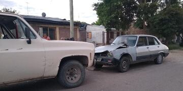 Dejó a su hija en el auto y lo chocaron.