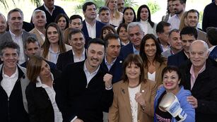 Patricia Bullrich y Luis Petri junto a precandidatos de todo el país en Pilar (Foto: Prensa Patricia Bullrich)