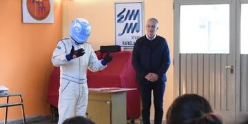 El "Piloto Tango" dio una disertación en la Escuela Moreno