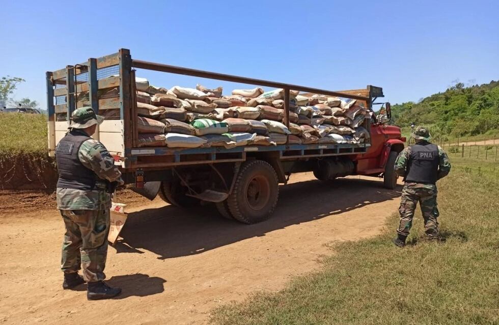 Prefectura incautó siete toneladas de soja de contrabando en El Soberbio