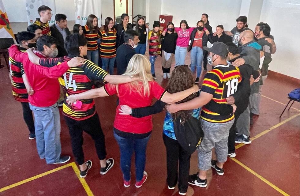 Tolhuin: El Municipio firmó un convenio con Tolhuin Rugby Club para el desarrollo de “La Turba”