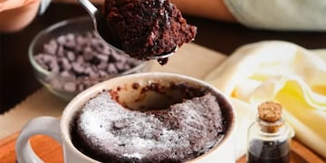 Mug cake chocolatosa en microondas