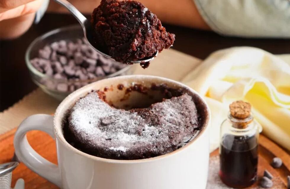 Torta rápida sin prender el horno: la mug cake que tenés que probar