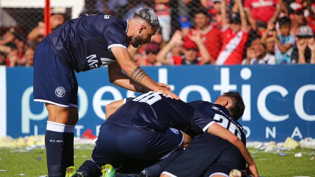 Festejo leproso tras el gol de Reali.