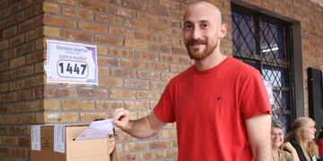 Elecciones en Misiones 2023: Pablo Hassan votó en Oberá y aseguró que esperará los resultados junto a su familia.