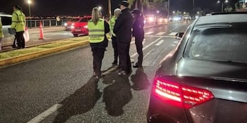 Posadas: un abogado se atrincheró en su auto para evitar que se lo secuestren.