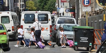 Fuerte aumento de los transportes escolares en Córdoba . (La Voz)