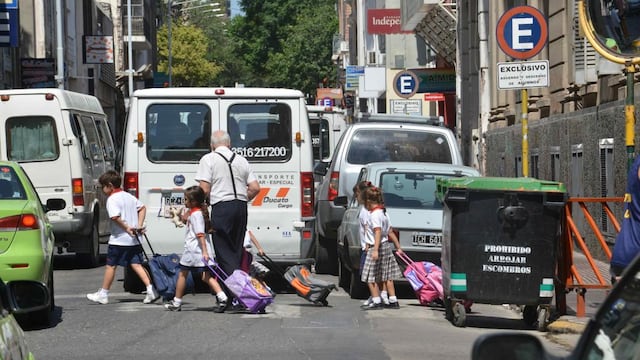 El transporte escolar de Córdoba subirá un 30% este año.