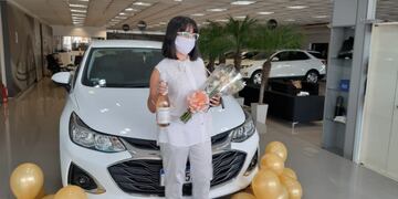 Una posadeña que colaboró durante 17 años con UNICEF fue premiada con un auto