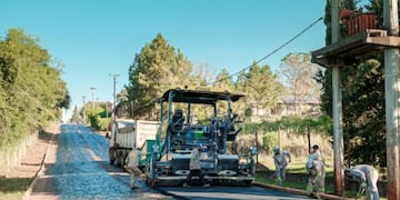 Hipólito Yrigoyen y Santo Pipó son los nuevos municipios que se suman a “Pavimento Urbano”