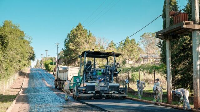 Hipólito Yrigoyen y Santo Pipó son los nuevos municipios que se suman a “Pavimento Urbano”