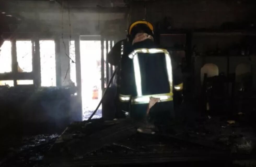 Jardín América: se incendió la casa de una mujer de 62 años mientras vendía panes