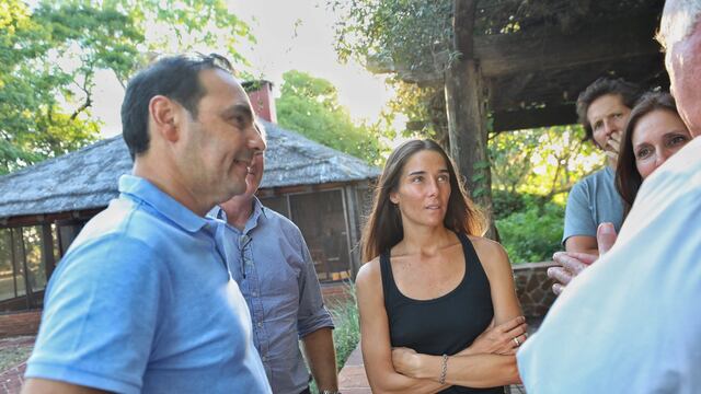 Juana Viale viajó a Corrientes y se encontró con el gobernador Gustavo Valdés.