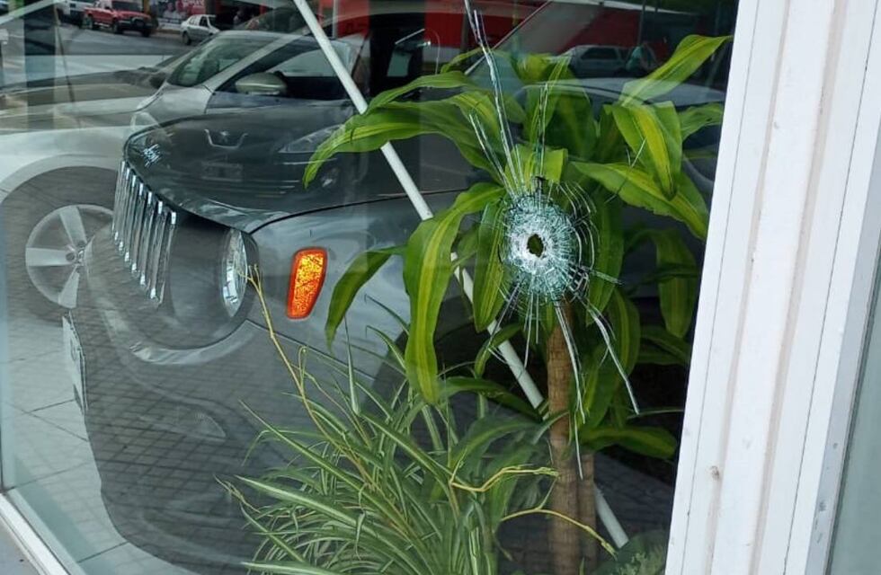 Otra vez balearon a una concesionaria de autos de lujo