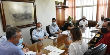Reunión del Intendente, parte de su gabinete y ASSA