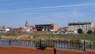 Los cordobeses viajaron a Srem, Polonia, y fueron víctimas de una estafa.