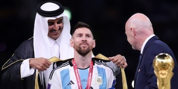 La nueva camiseta de la Selección Argentina tiene detalles dorado por el campeonato del mundo. Foto: Los Andes