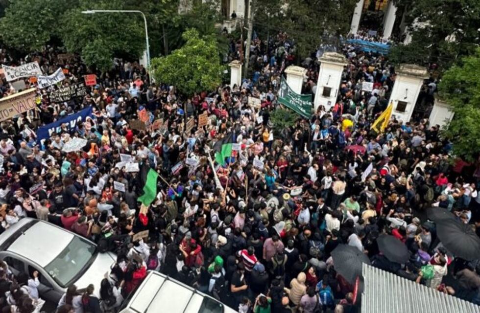 Tucumán se sumó a la Marcha Federal Universitaria en defensa de la educación