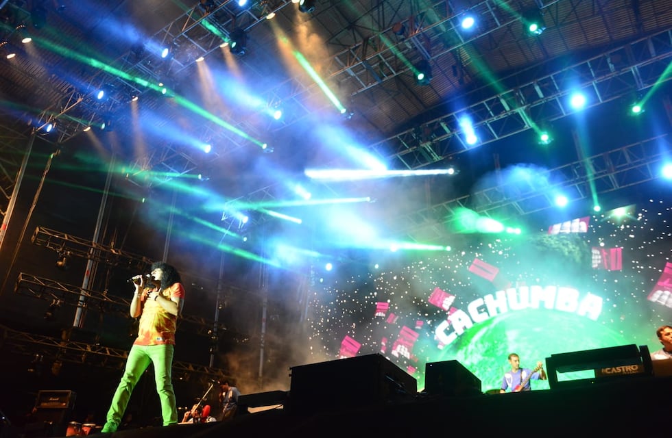 En fotos: la súper previa del regreso de la Mona Jiménez a los bailes en el Kempes